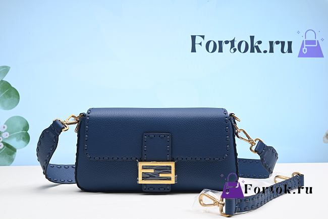 Fortok Fendi Baguette Blue Selleria Bag with Oversize Topstitching 8610 - 1