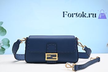 Fortok Fendi Baguette Blue Selleria Bag with Oversize Topstitching 8610