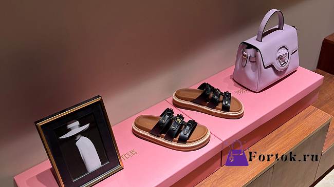 Fortok Celine Triomphe Open-toe Sandals Black - 1