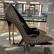 Fortok Tom Ford Black/Gold Studded Suede Pointed Toe Pumps - 1