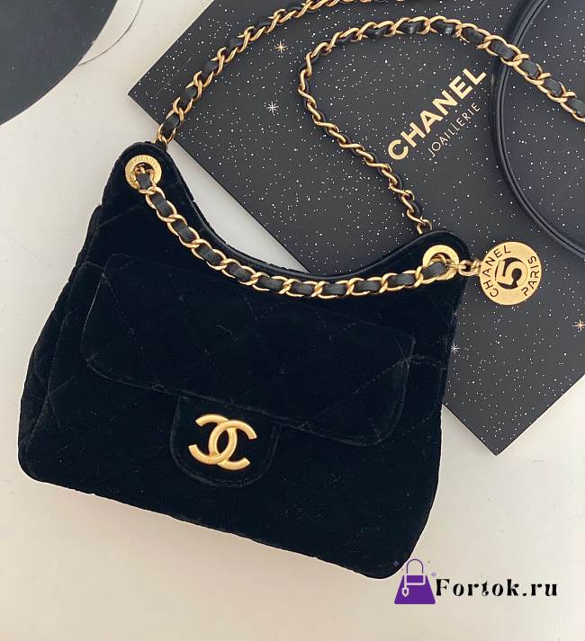 Fortok Chanel 23B Black Velvet Bag 17x19x6cm - 1