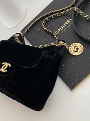 Fortok Chanel 23B Black Velvet Bag 17x19x6cm - 4