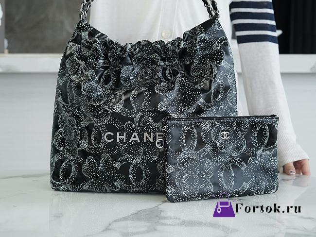 Fortok Chanel 23K Camellia Calfskin Bag Black & White 35×37×7cm - 1