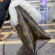 Fortok Louis Vuitton Locky BB Monogram Canvas And Fleece Bag M46318 21x17x8cm - 5