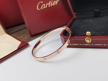 Cartier bracelet 01