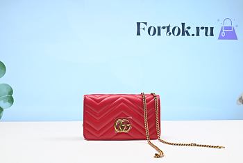 Fortok Gucci Flip Gold Buckle V-shaped Red Bag 18cm