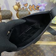 Fortok Louis Vuitton Moon Crossbody Bag Black M23835 24.5x16x4.5cm - 4