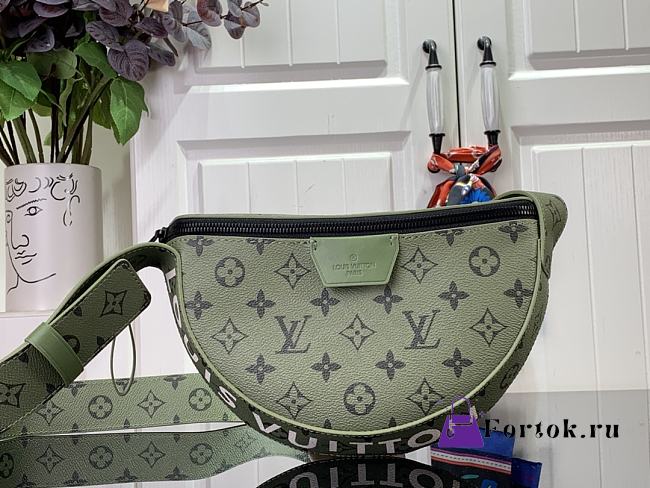 Fortok Louis Vuitton Moon Crossbody Bag Green M23838 24.5x16x4.5cm - 1