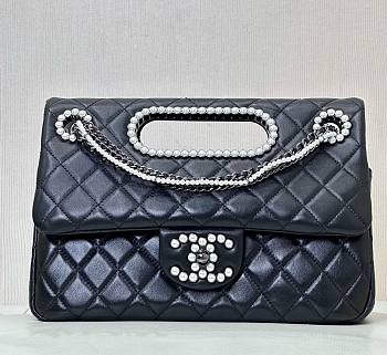 Fortok Chanel Small Shopping Bag Aged Shiny Lambskin Crystal Pearls & Black Metal in Black