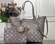 Fortok Louis Vuitton Blossom Handbag Grey M23387 30x27.5x16cm - 1