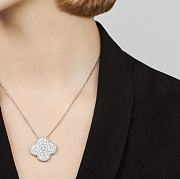 Fortok Van Cleef & Arpels' Full-diamond Four-leaf Clover Necklace - 1