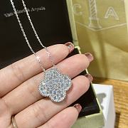 Fortok Van Cleef & Arpels' Full-diamond Four-leaf Clover Necklace - 2