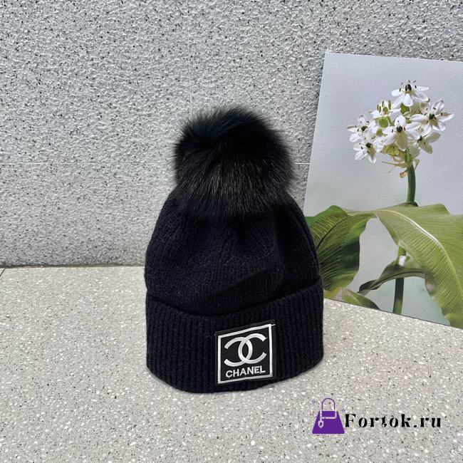 Fortok Chanel Beanie Fur Ball Black  - 1