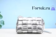 Fortok Bottega Veneta Padded Cassette Crossbody Bag Silver 26x18x8cm - 4
