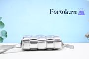 Fortok Bottega Veneta Padded Cassette Crossbody Bag Silver 26x18x8cm - 6