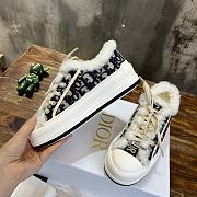 Fortok Dior Platform Deep Blue Oblique Embroidered Cotton and White Shearling Sneakers - 2