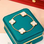 Fortok Van Cleef & Arpels Alhambra Bracelet 4 White Motifs - 1