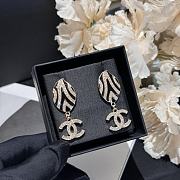 Fortok Chanel Black/White Patterned White Diamond Double C Earrings - 4