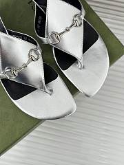 Fortok Gucci Thong Sandal With Horsebit Metallic Silver Leather - 2