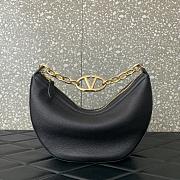 Fortok Valentino Garavani Vlogo Moon Bag Black 29x23x11cm - 1