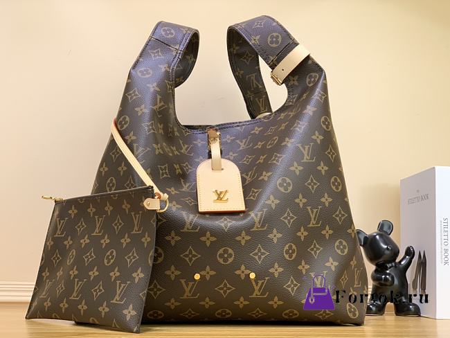 Fortok Louis Vuitton Atlantis GM Bag M46817 34x34x13.5cm - 1