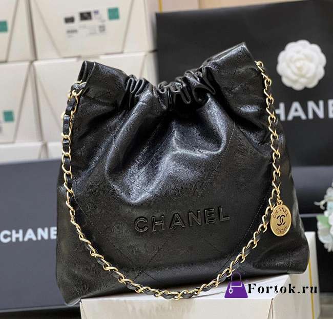 Fortok Chanel 22 Grained Leather With Black Chanel Logo Handbag 35x37x7cm - 1