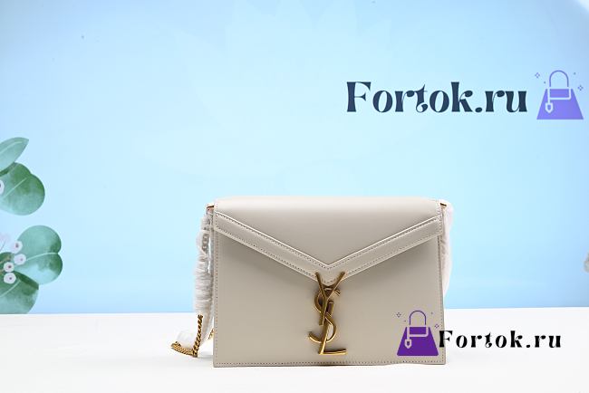 Fortok Saint Laurent Cassandra Medium Smooth Leather Bag in White 24x10x19.5cm - 1