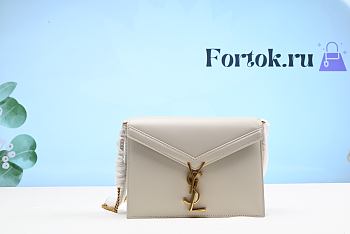 Fortok Saint Laurent Cassandra Medium Smooth Leather Bag in White 24x10x19.5cm