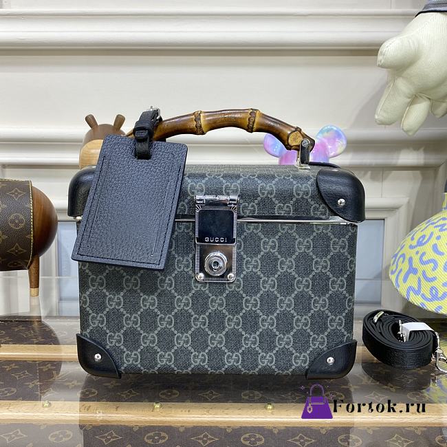 Fortok Gucci Globe-Trotter GG Beauty Case In Black And Ebony GG Supreme Canvas  - 1