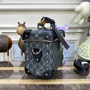 Fortok Gucci Globe-Trotter GG Beauty Case In Black And Ebony GG Supreme Canvas  - 6