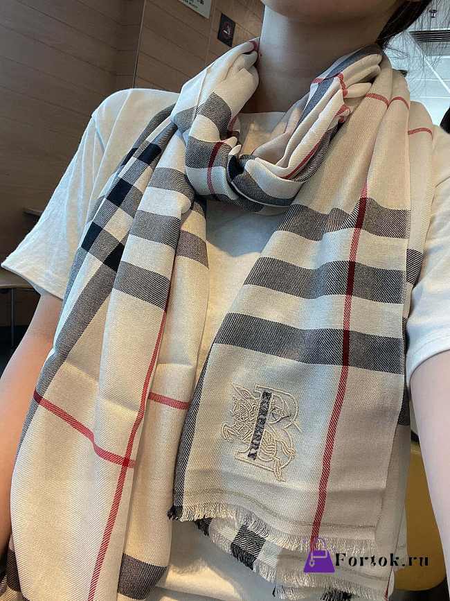 Fortok Burberry Scarf Beige 70x200cm - 1