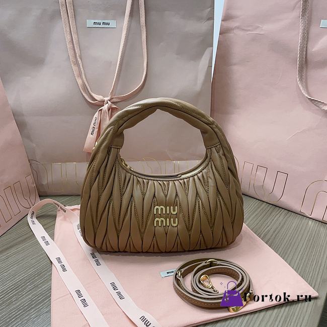 Fortok MiuMiu Wander Matelassé Shoulder Bag Brown 23x13x7cm - 1