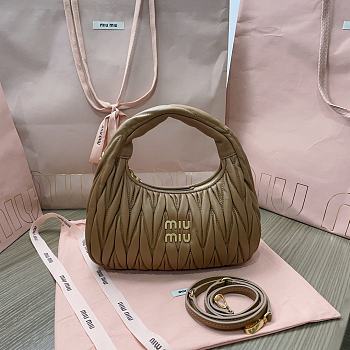 Fortok MiuMiu Wander Matelassé Shoulder Bag Brown 23x13x7cm