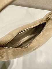Fortok Prada Moon Shearling Bag in Beige 22.5x18.5x6.5cm - 6
