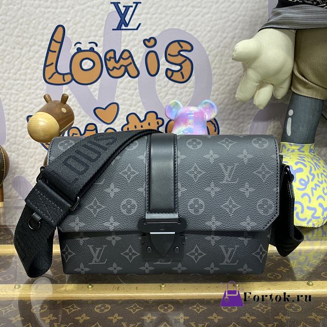 Fortok Louis Vuitton S-Cape Messenger Bag Black M46794 28x16x10cm - 1