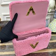 Fortok Louis Vuittin Twist Shearling Bag Pink M21320 23x17x9.5cm - 4