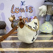 Fortok Louis Vuitton Over The Moon Shearling Bag M23321 27.5x16x7cm - 3