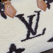 Fortok Louis Vuitton Speedy Bandoulière 25 Shearling Bag Cream/Brown M23468 25x19x15cm - 4