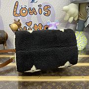 Fortok Louis Vuitton Speedy Bandoulière 25 Shearling Bag Cream/Black M55423 25x19x15cm - 6