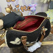 Fortok Louis Vuitton Speedy Bandoulière 25 Shearling Bag Cream/Black M55423 25x19x15cm - 2