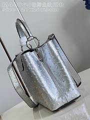 Fortok Louis Vuitton Capucines Silver Ostrich Pattern Bag M48865 27x18x9cm - 4