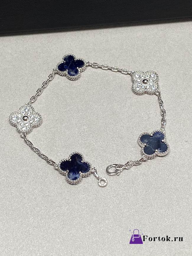 Fortok Van Cleef & Arpels Peter Stone Five-Flower Bracelet - 1