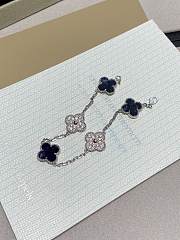 Fortok Van Cleef & Arpels Peter Stone Five-Flower Bracelet - 2