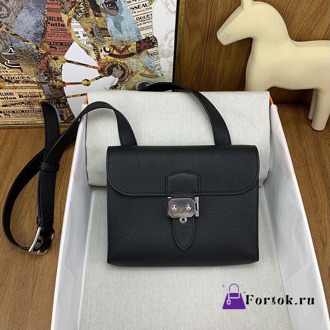 Fortok Hermes Sac A Depeches Togo Leather Bag in Black 21cm - 1