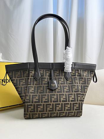 Fortok Fendi Medium Origami Bag 27x27x16.5cm 