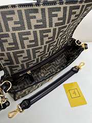 Fortok Fendi Iconic Baguette Medium Bag Brown 27x15x6cm - 6