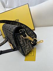 Fortok Fendi Iconic Baguette Medium Bag Brown 27x15x6cm - 4