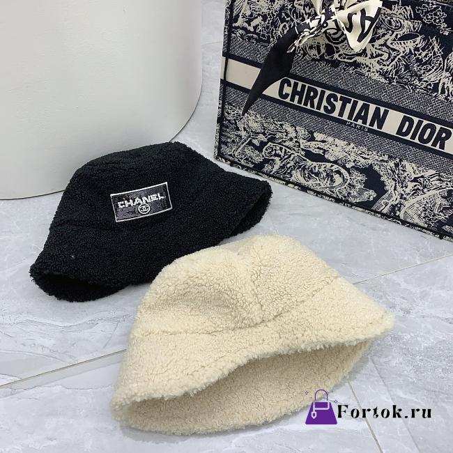 Fortok Chanel Lamb Wool Bucket Hat Black/White - 1