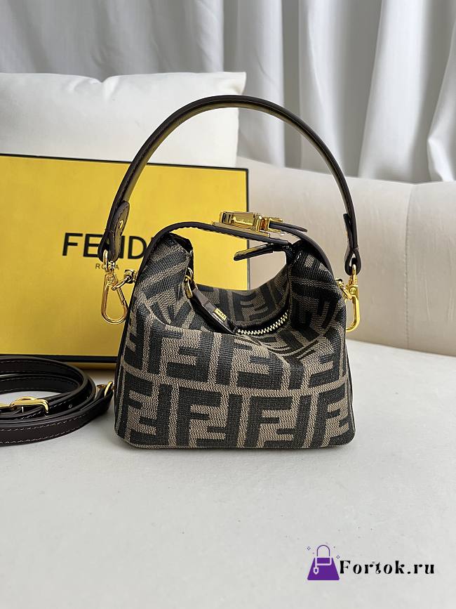 Fortok Fendi Small Lunch Box Bag 15x9x13cm - 1