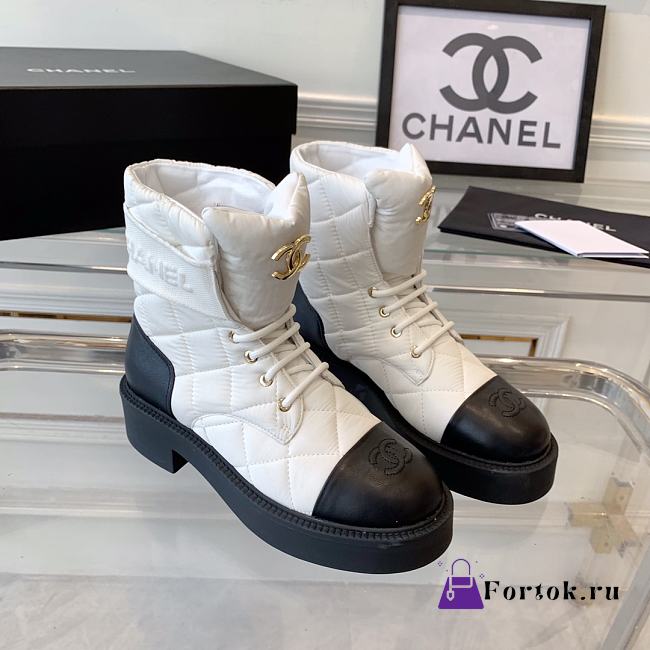 Fortok Chanel 23 Short Boots in White - 1